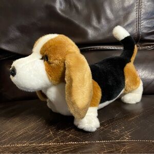 Douglas Bassett Hound 15” Plush